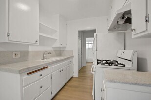 1437 Brockton Ave in Los Angeles, CA - Building Photo