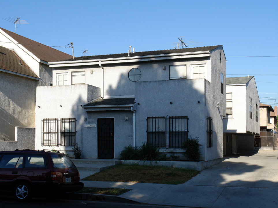 11713 Truro Ave in Hawthorne, CA - Building Photo