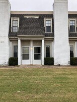 2125 Beaumont Dr, Unit B in Norman, OK - Building Photo