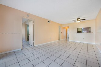 6215 W 24th Ave in Hialeah, FL - Building Photo - Building Photo