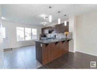 483 Orchards Blvd SW in Edmonton, AB - Building Photo - Building Photo