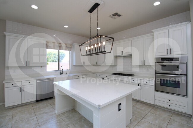 12908 W Sierra Vista Dr in Glendale, AZ - Building Photo - Building Photo
