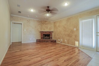 2509 108th Pl in Lubbock, TX - Building Photo - Building Photo