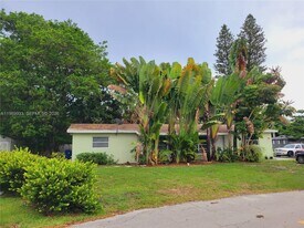 2504 NW 9th Ln in Wilton Manors, FL - Building Photo