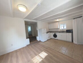 1203 Barelas St SW, Unit B in Albuquerque, NM - Building Photo - Building Photo