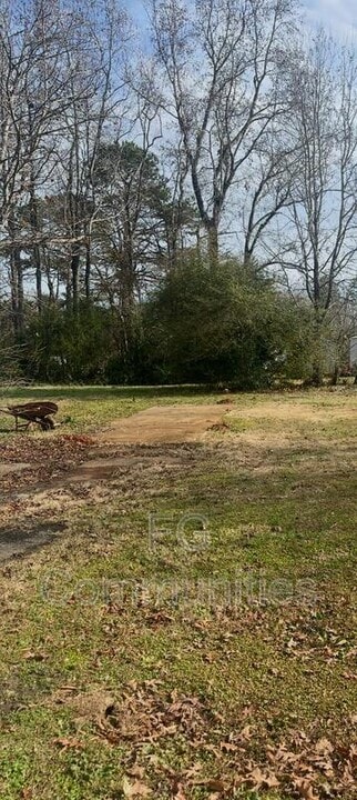 1815 Conley Rd in Morganton, NC - Building Photo