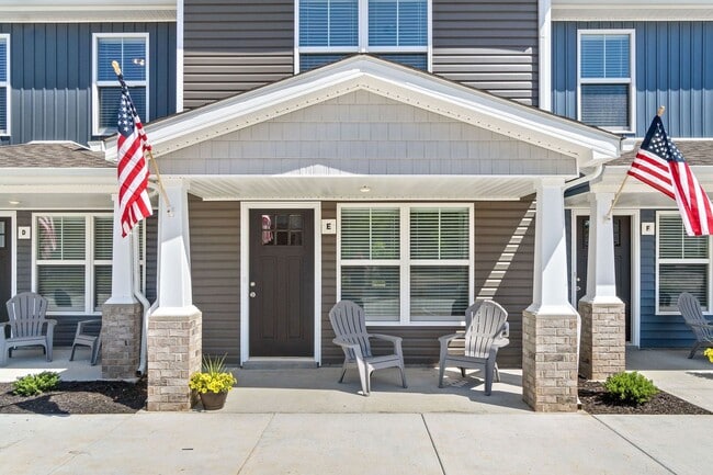 2299 Raleigh Ct in Clarksville, TN - Building Photo - Building Photo