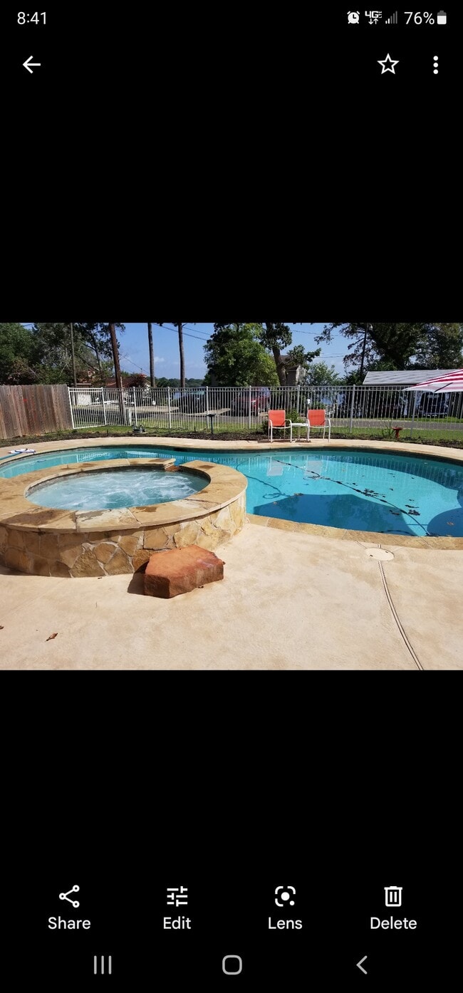 property at 535 Palmetto Dr