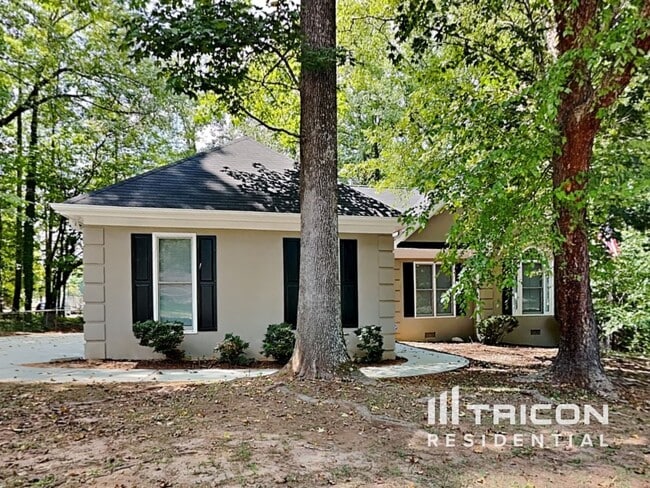 property at 40 Fair Ridge Ct