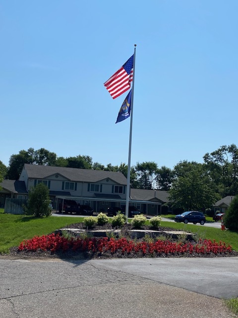 Pine Ridge Apartments in Highland, MI - Foto de edificio