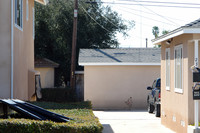 233 Magnolia Ave in San Bernardino, CA - Foto de edificio - Building Photo