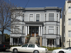 739 Santa Clara Ave in Alameda, CA - Building Photo - Building Photo