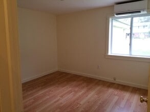 87 Cone Rd, Unit 3 in Manchester Center, VT - Foto de edificio - Building Photo