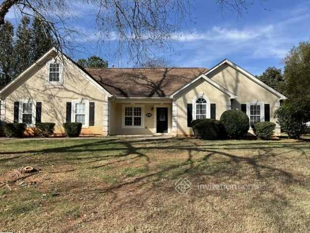 130 Breakwater Way in Fayetteville, GA - Foto de edificio