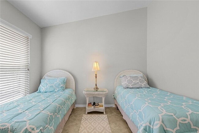 12131 Summergate Cir