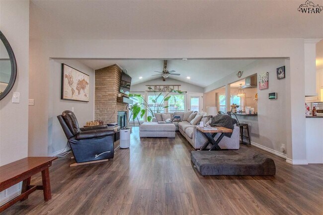 6 Deanna Cir in Wichita Falls, TX - Building Photo - Building Photo