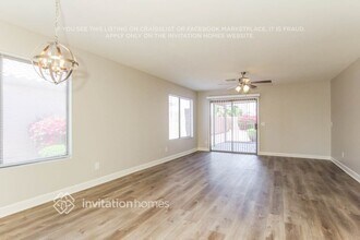 15008 W Calavar Rd in Surprise, AZ - Building Photo - Building Photo