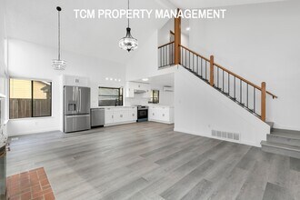 35426 18th Ave SW in Federal Way, WA - Foto de edificio - Building Photo