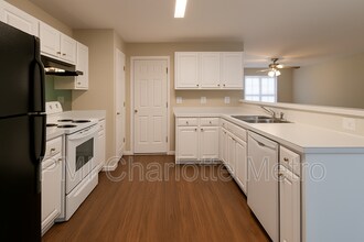 1525 Crandon Dr in Charlotte, NC - Building Photo - Building Photo