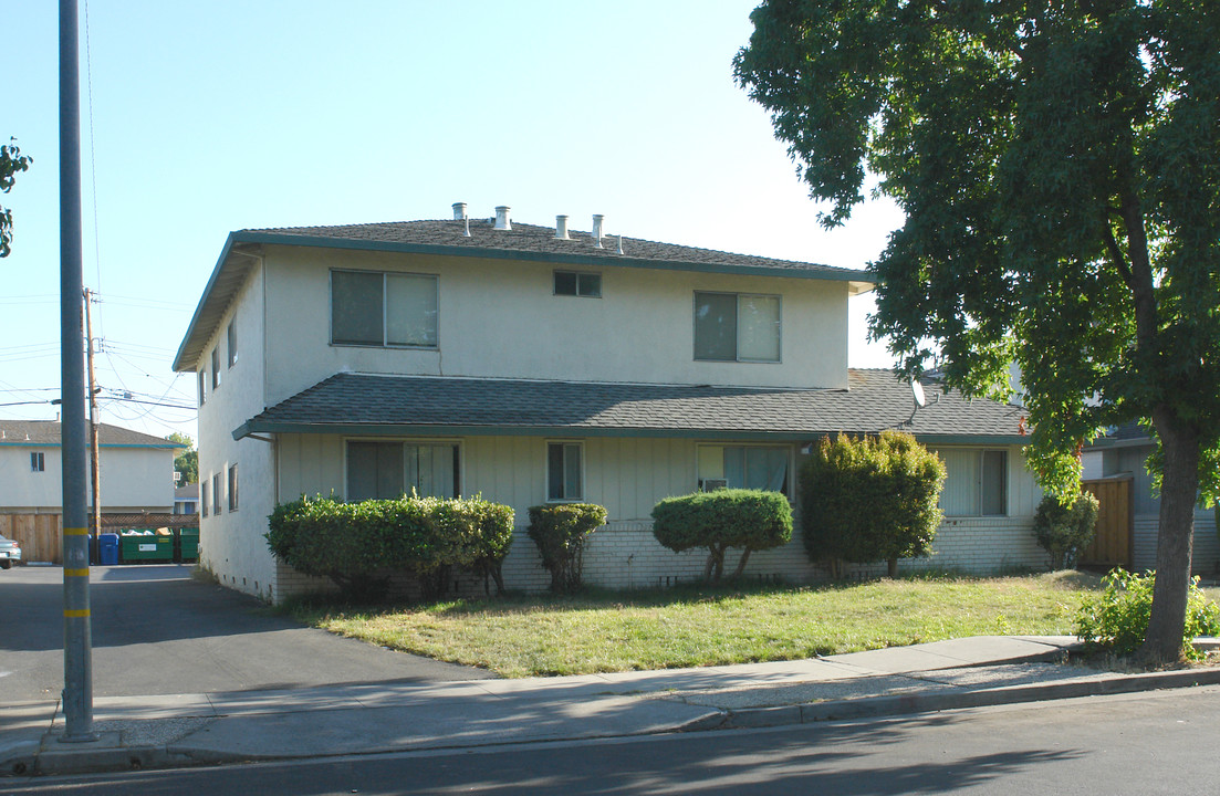 217 Hollis Ave in Campbell, CA - Building Photo