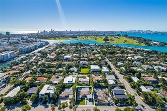 1260 99th St in Bay Harbor Islands, FL - Foto de edificio - Building Photo