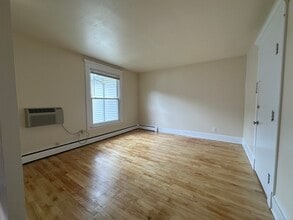 205 Elm St in West Haven, CT - Building Photo - Building Photo