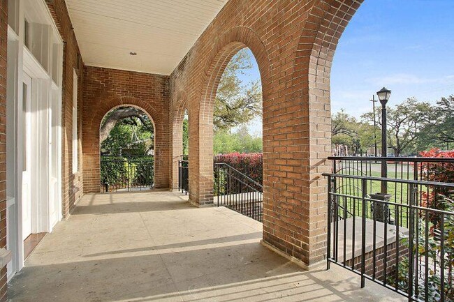 The Convent in New Orleans, LA - Building Photo - Building Photo