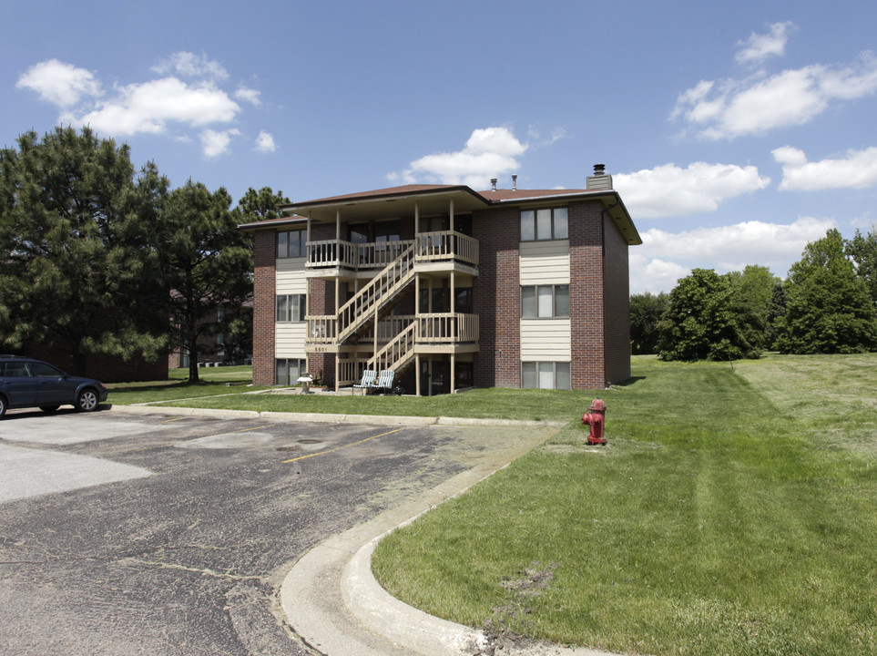 5501 S 31st St in Lincoln, NE - Foto de edificio