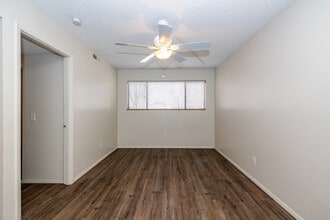 Valley View Apartments in Valley Center, KS - Building Photo - Interior Photo