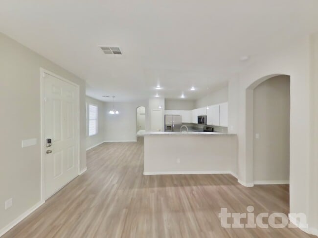 6712 Black Oil Dr in Las Vegas, NV - Building Photo - Building Photo