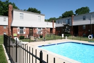 Coachlamp Corner Apartments
