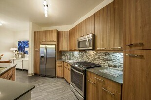 2111 Westheimer Rd in Houston, TX - Building Photo