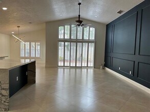 16586 NW 4th St in Pembroke Pines, FL - Building Photo - Building Photo