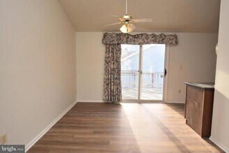 3863 Beech Down Dr in Chantilly, VA - Building Photo - Building Photo