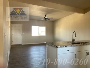 753 E Springmont Dr in Pueblo West, CO - Building Photo - Building Photo