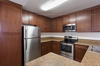 Carlton Ridge *1st Month Free OAC* in Santee, CA - Building Photo - Building Photo