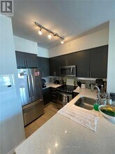 125 Western Battery Rd in Toronto, ON - Building Photo - Building Photo