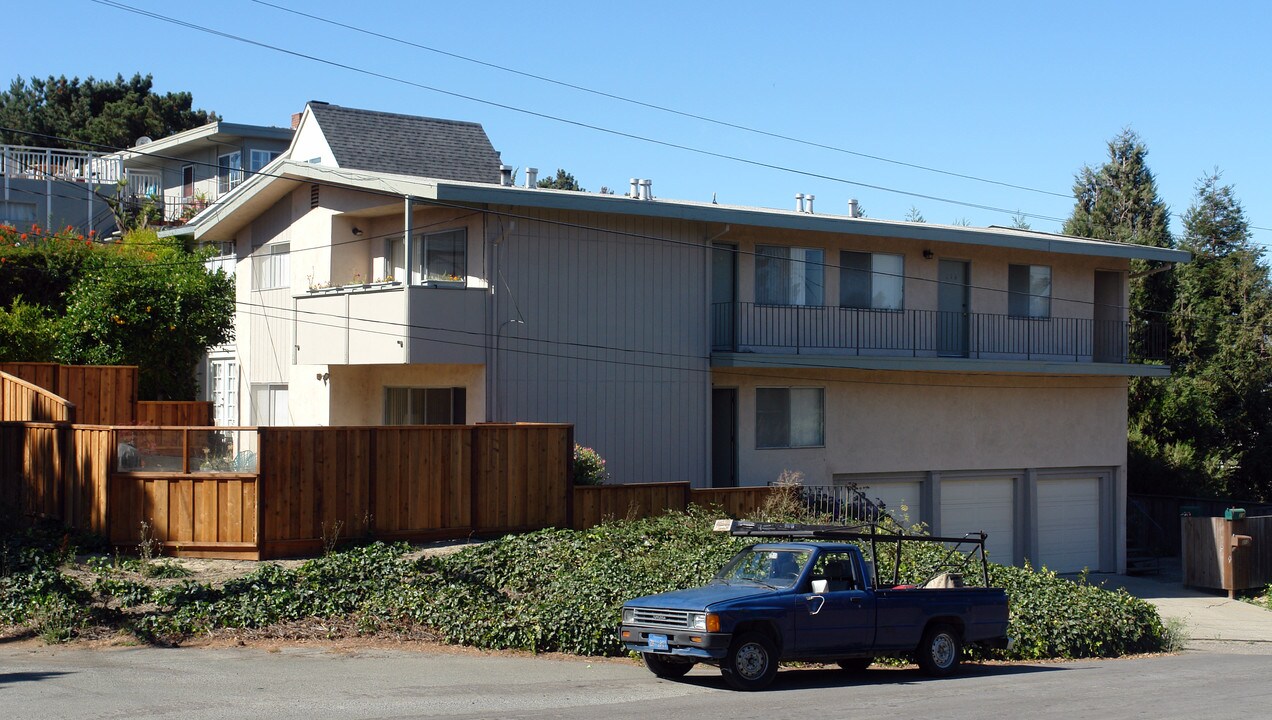 316 Marine St in Richmond, CA - Building Photo