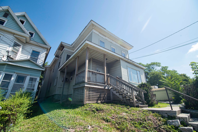 1114 N Salina St in Syracuse, NY - Building Photo - Building Photo