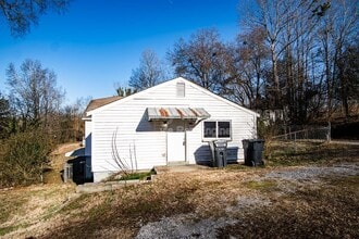 1138 Valley Dr SW in Knoxville, TN - Building Photo - Building Photo