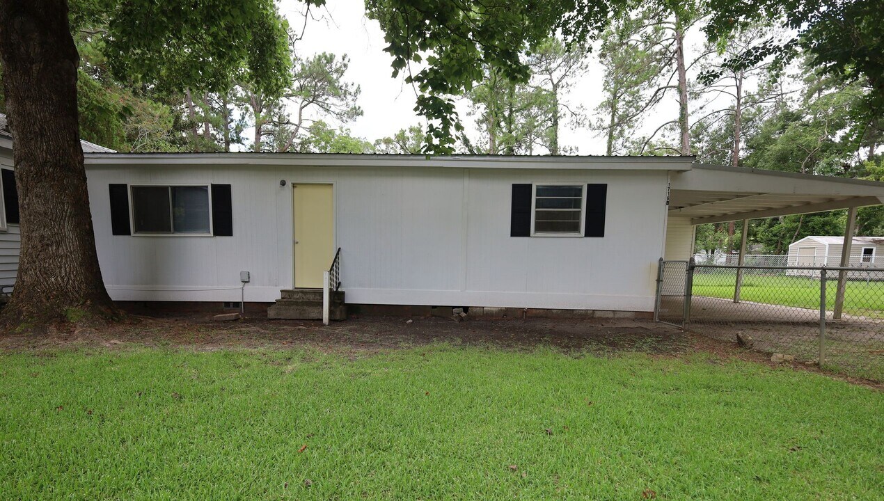1716 Charlton St in Valdosta, GA - Building Photo