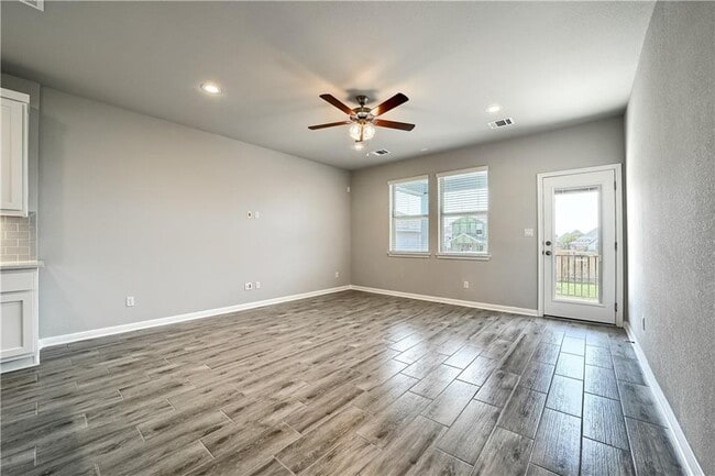 2924 Sage Ranch Dr in Leander, TX - Building Photo - Building Photo