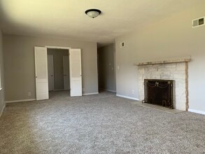 1605 S 95th St in Omaha, NE - Building Photo - Building Photo