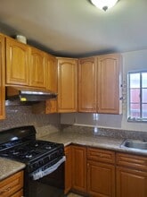 1504 S Atlantic Blvd, Unit B in Alhambra, CA - Foto de edificio - Building Photo