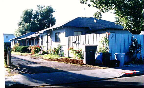 236 Higdon Ave in Mountain View, CA - Building Photo - Building Photo