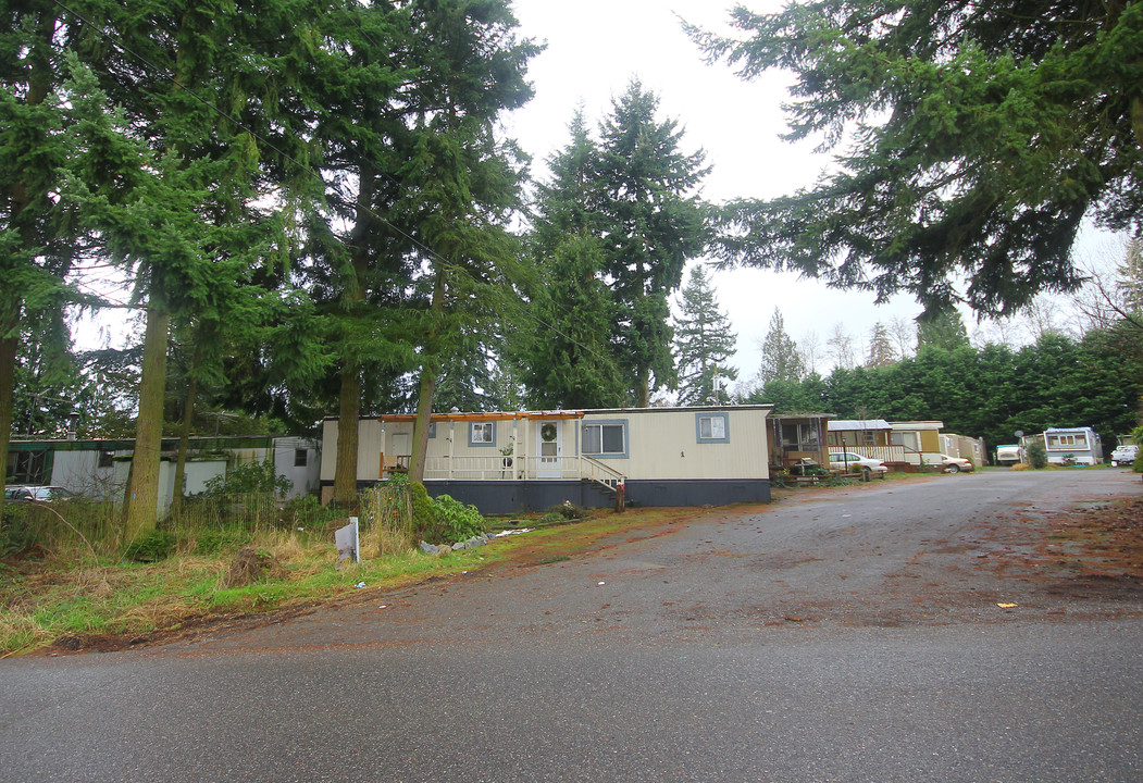 2020 Center Rd in Everett, WA - Building Photo