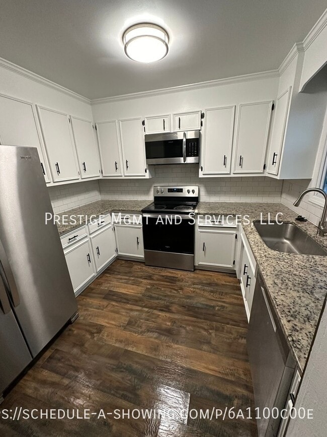 property at 319 Devonwood Ct