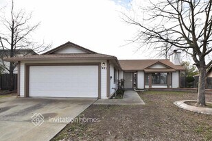 1421 Hickory St in Roseville, CA - Building Photo