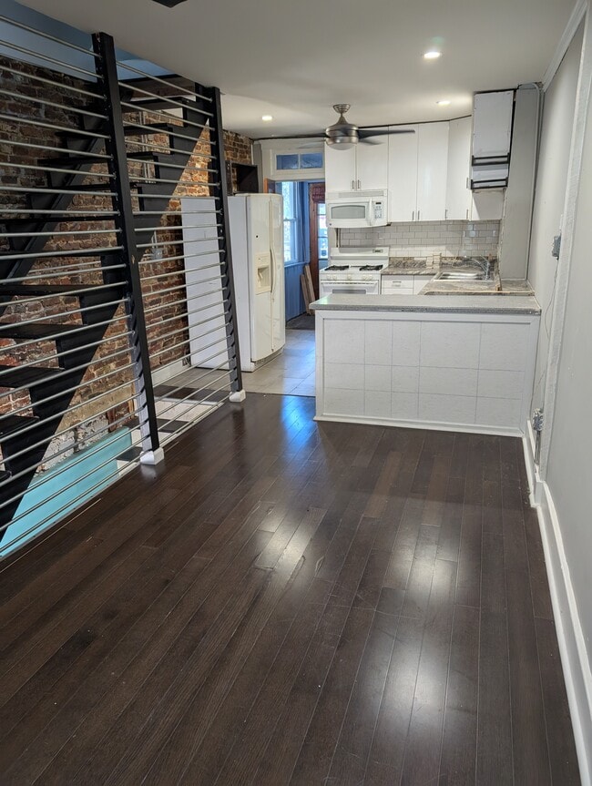 property at 3415 Pleasant Pl