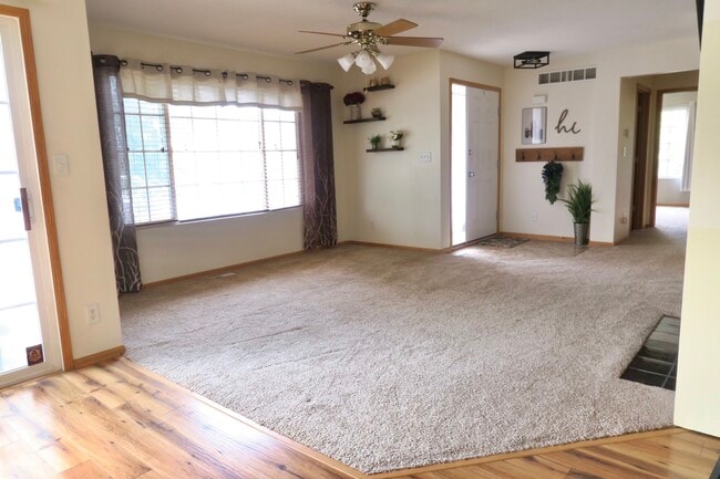 property at 9817 Suncrest Ln